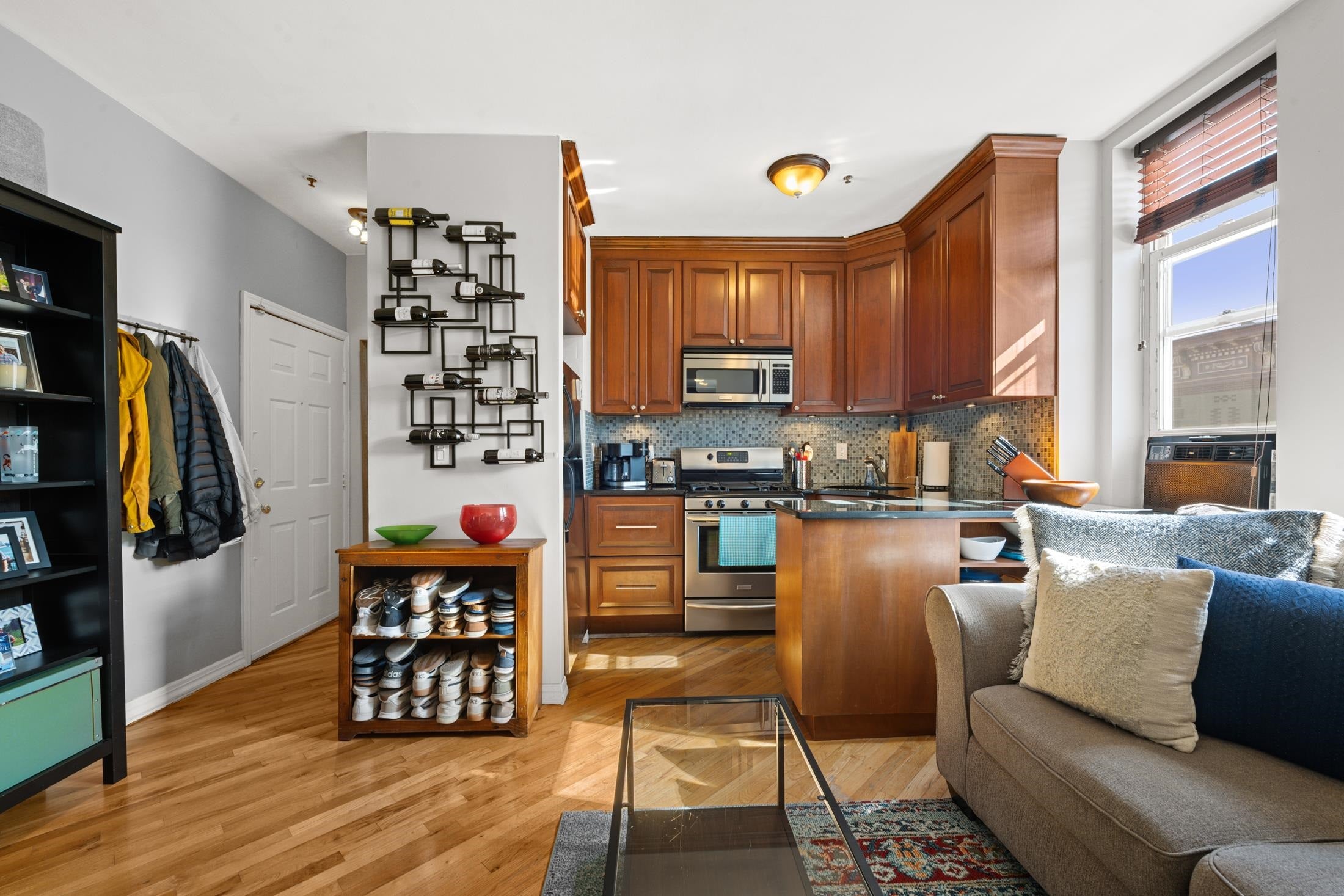 601 MONROE ST 5A