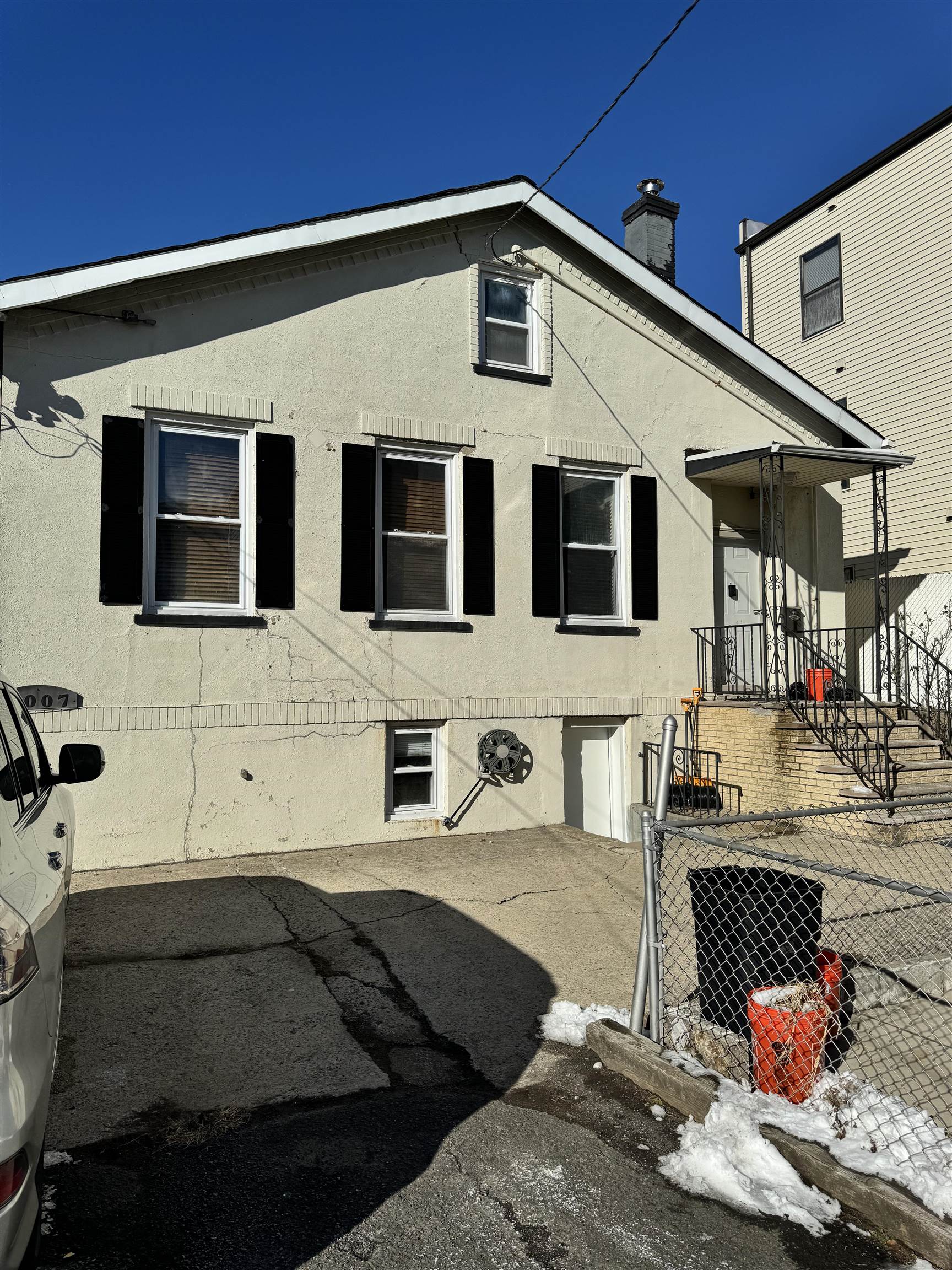 6007 Polk St, West New York, New Jersey image 1