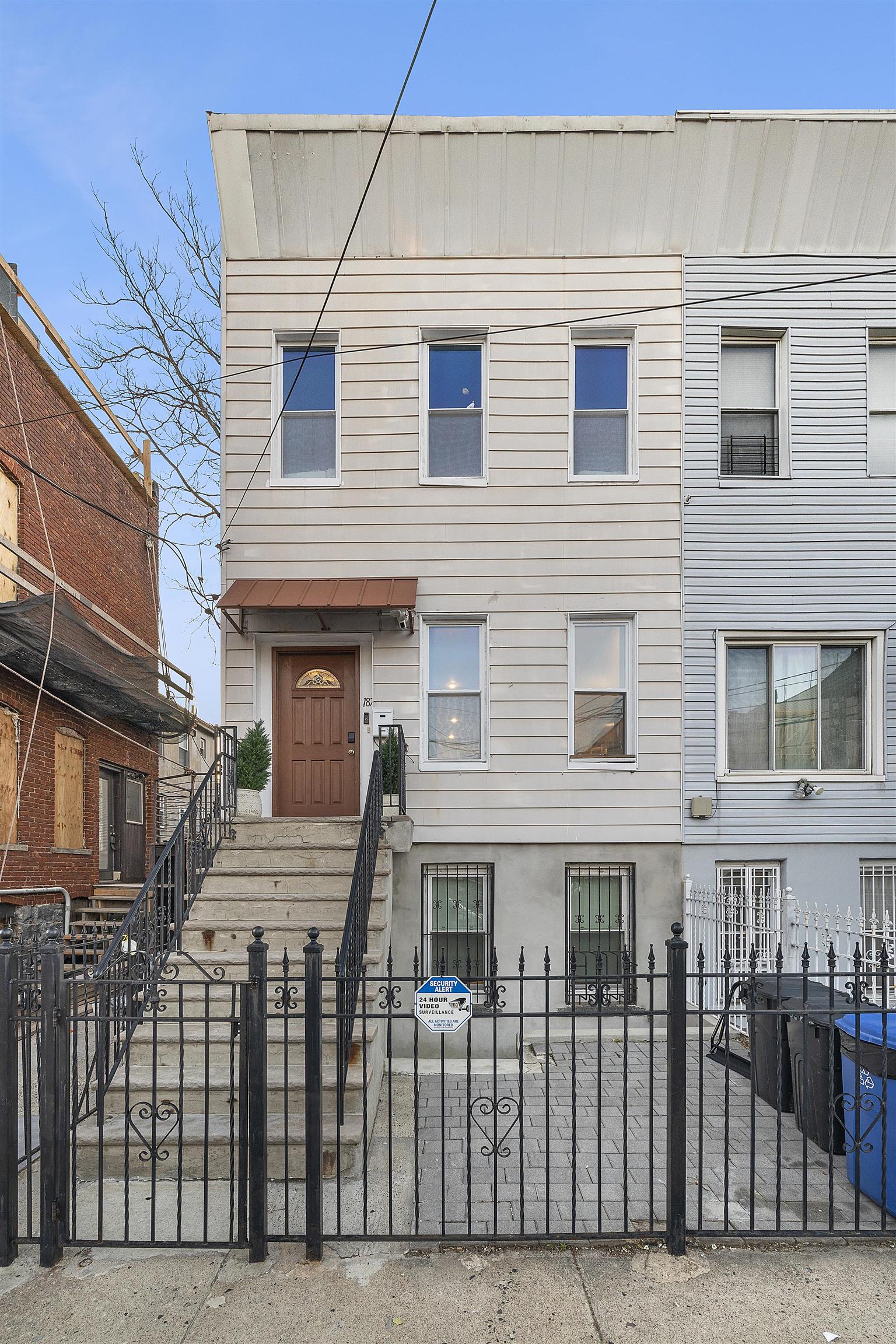 187 Cambridge Ave, Jersey City, New Jersey image 16
