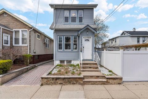 8423 Newkirk Ave, North Bergen, NJ 07047 - MLS#: 250007235