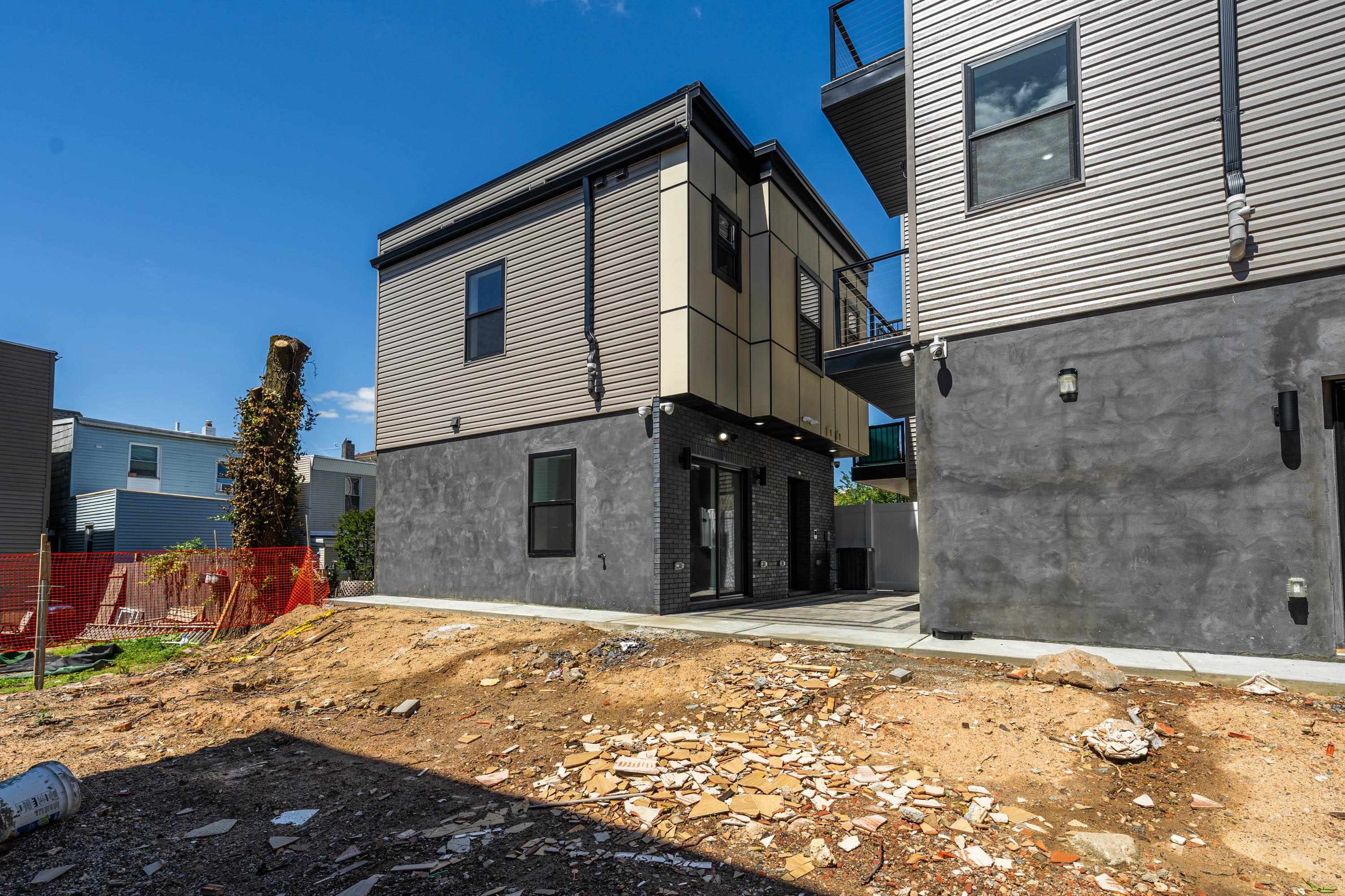 103 Poplar St #REAR HOUSE, Jersey City, New Jersey image 2