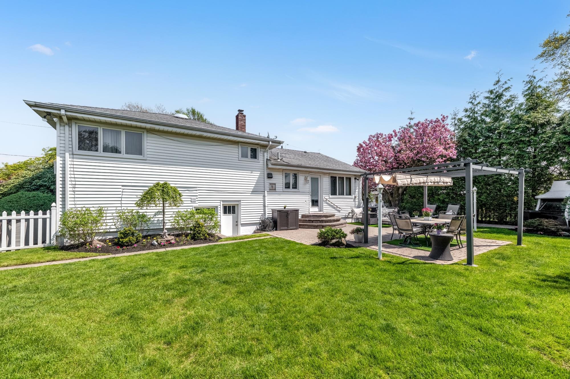 76 Beacon St, Dumont, New Jersey image 24