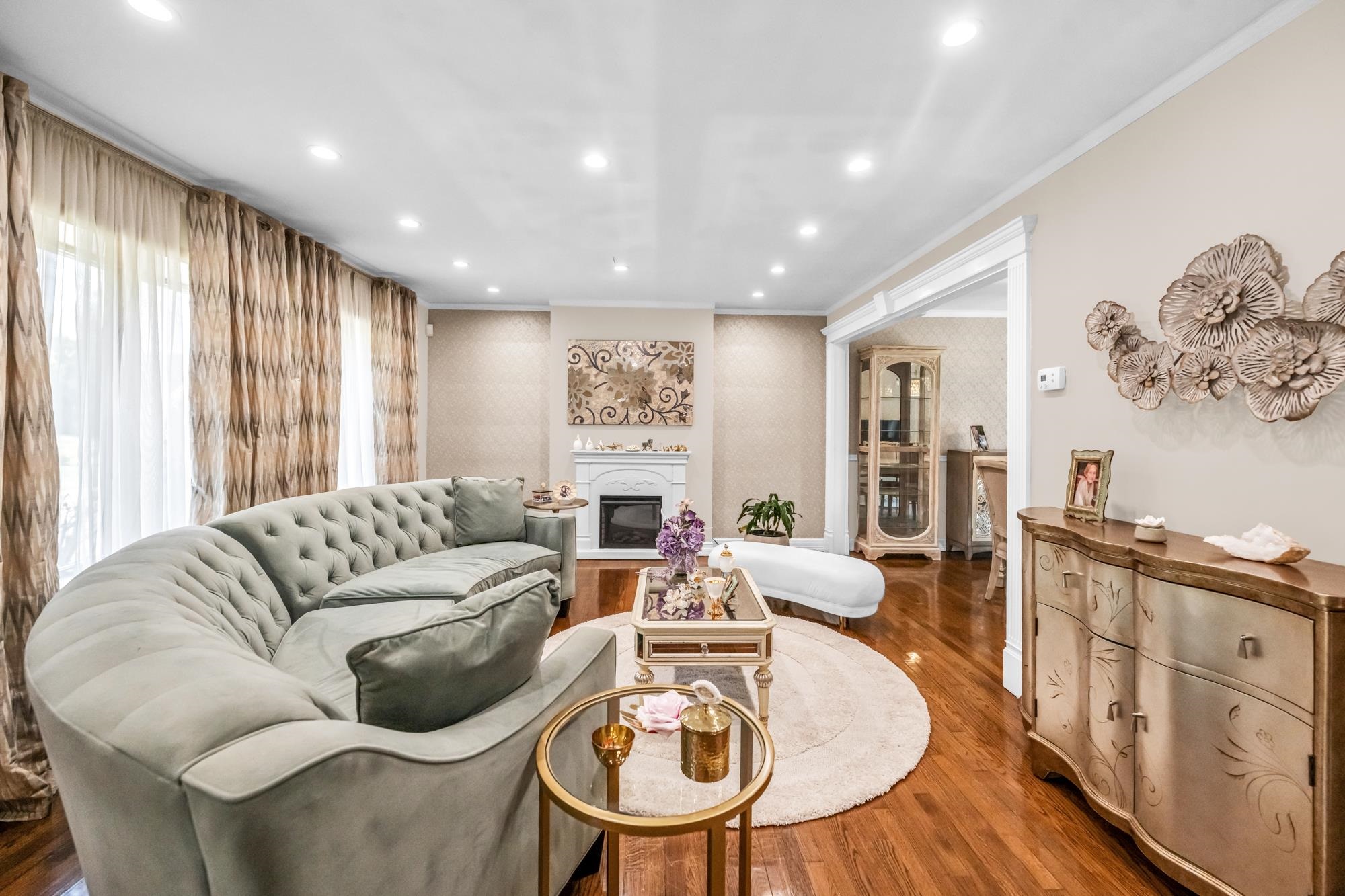76 Beacon St, Dumont, New Jersey image 2