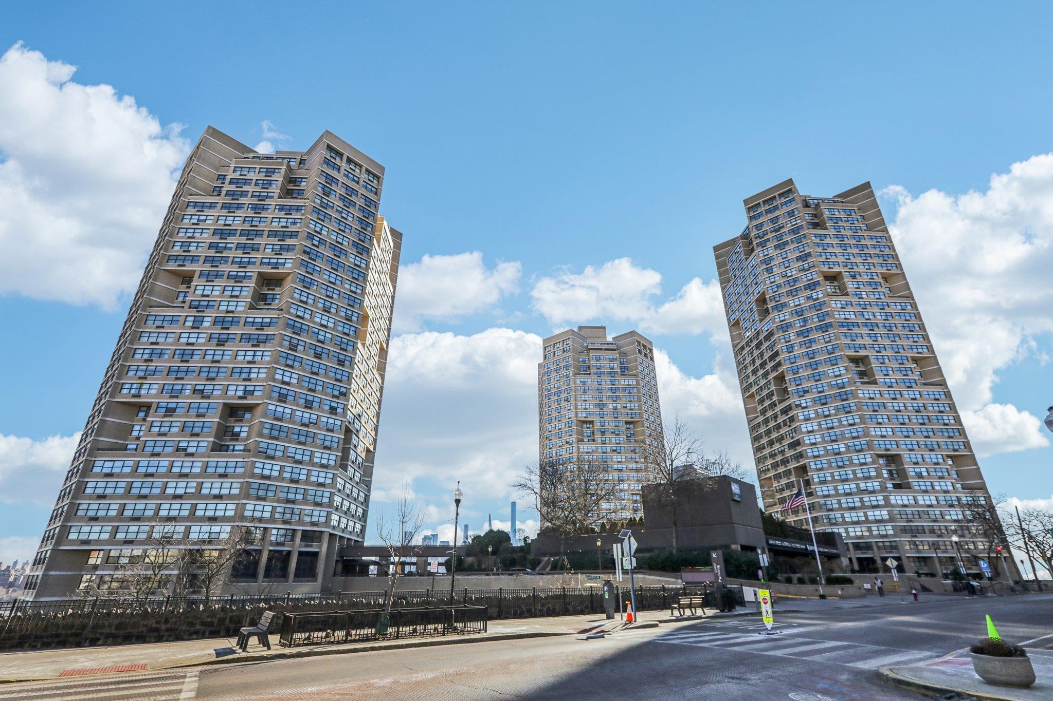 7002 Blvd East #16I, Guttenberg, New Jersey image 4
