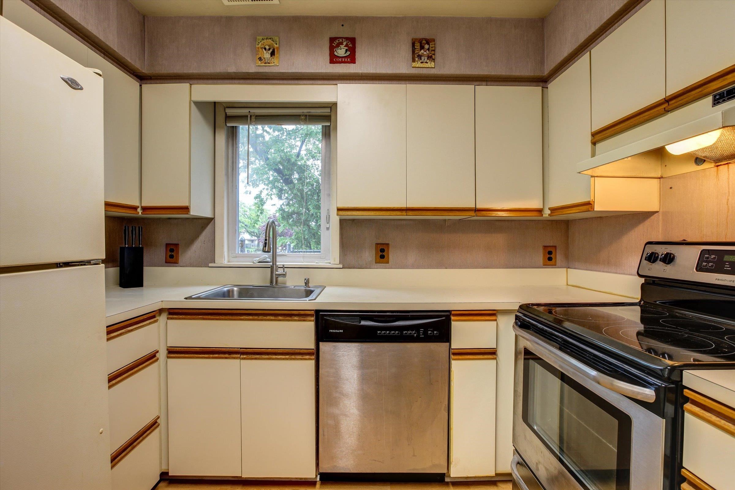 700 10th St #1, Secaucus, New Jersey image 6