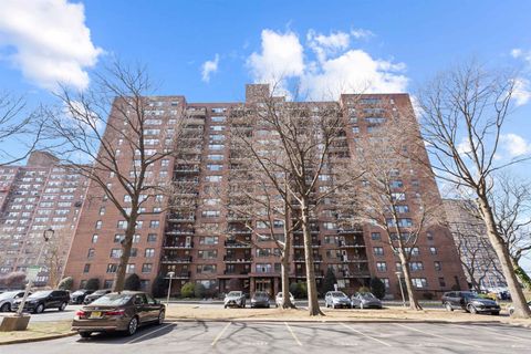 225 St Pauls Ave Unit 9B, Jersey City, Journal Square, NJ 07306 - MLS#: 250010090
