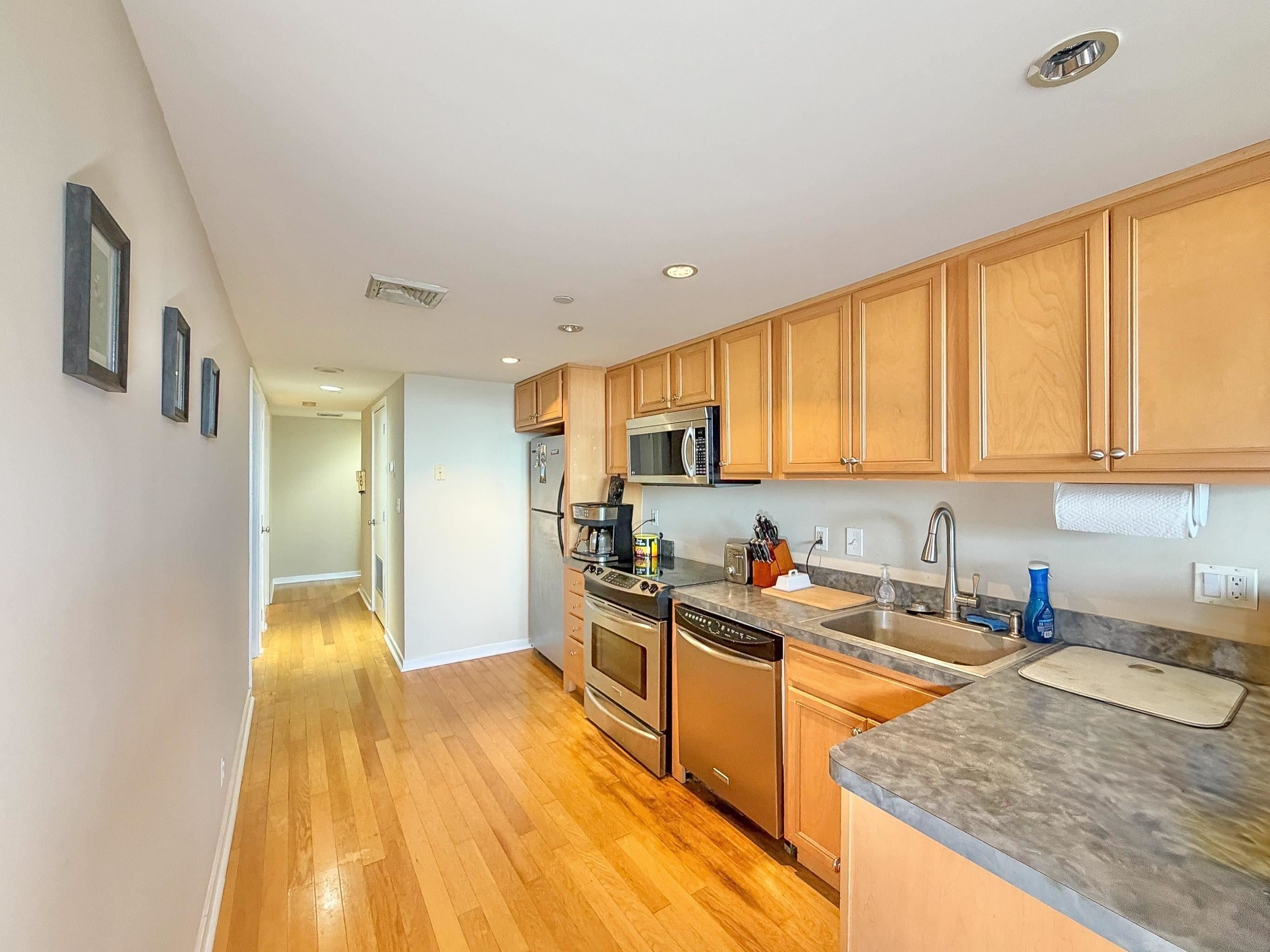 689 LUIS M MARIN BLVD 707