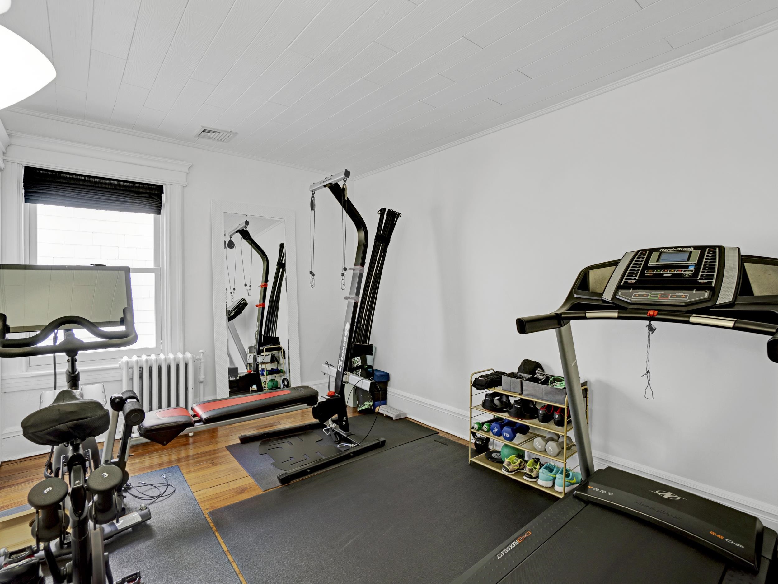 532 Undercliff Ave, Edgewater, New Jersey image 25