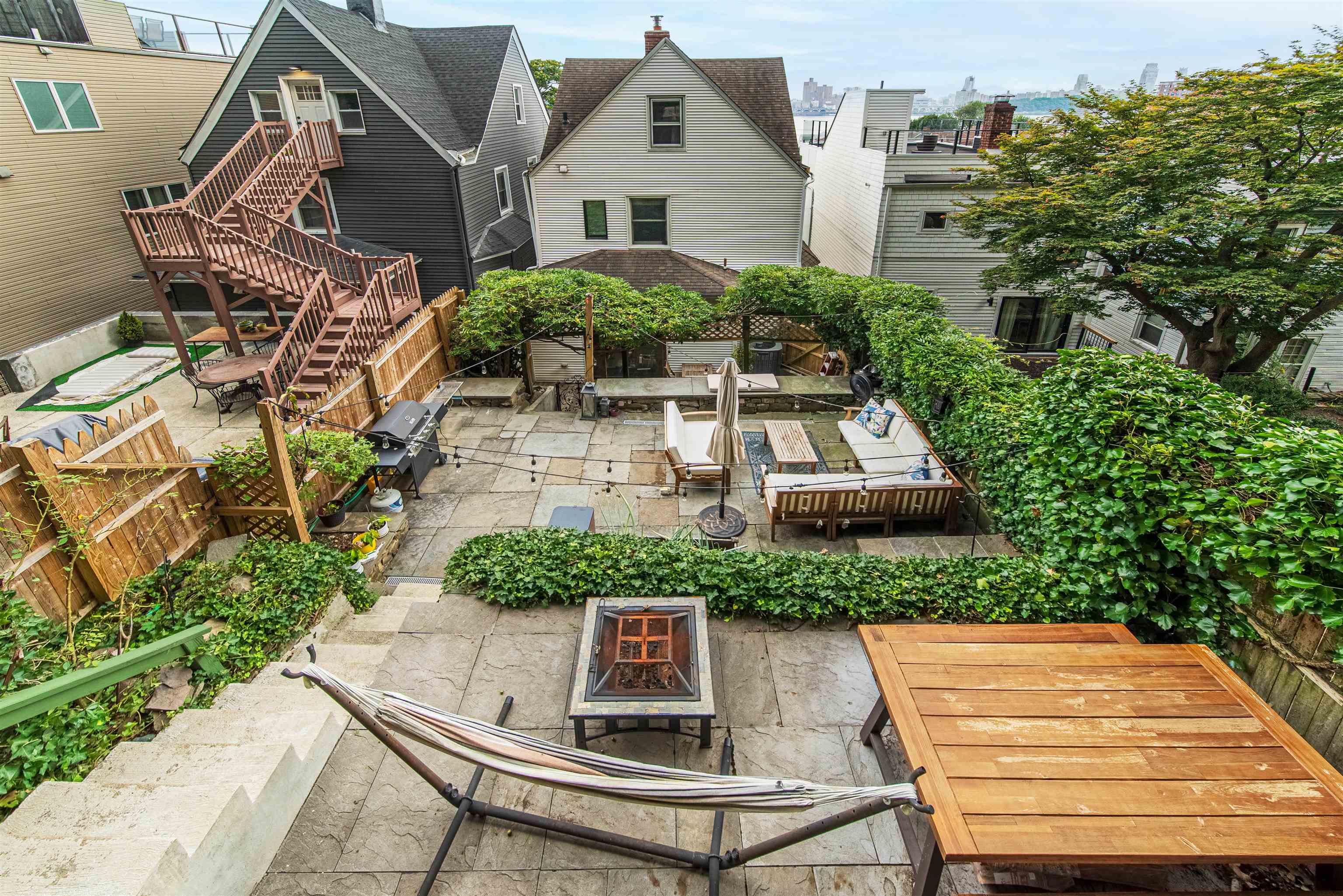532 Undercliff Ave, Edgewater, New Jersey image 48