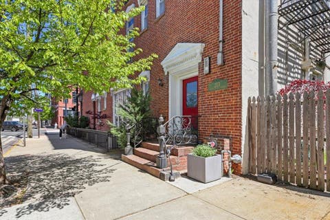 Condo For Sale - 213 14th St #2E<br/> Hoboken, NJ 07030