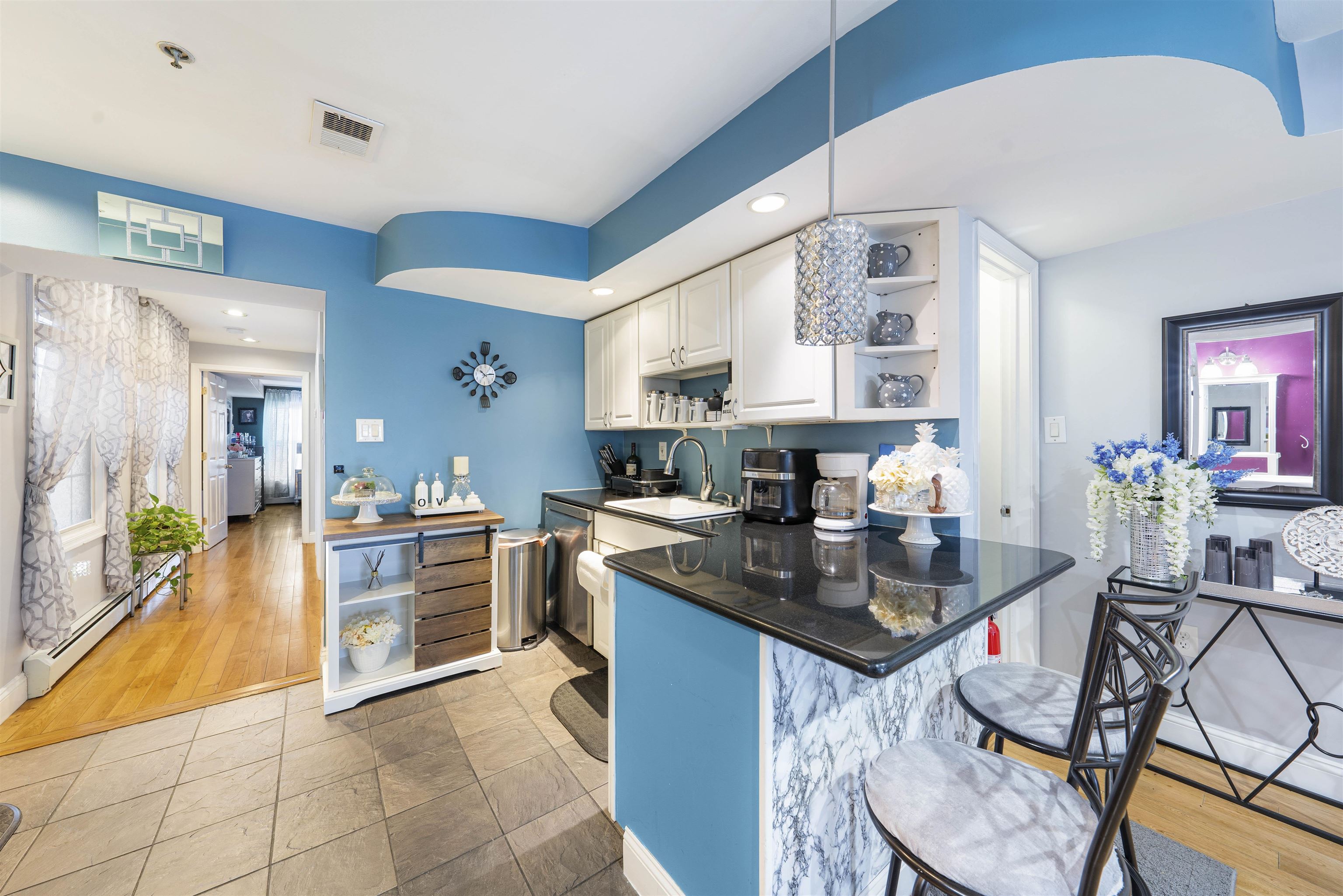 234 70th St #2, Guttenberg, New Jersey image 8
