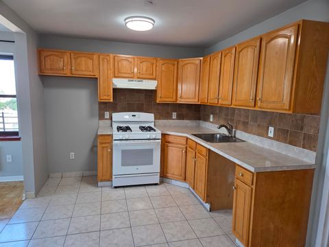 Apartment For Rent - 2401 Bergenline Ave<br/> Union City, NJ 07087