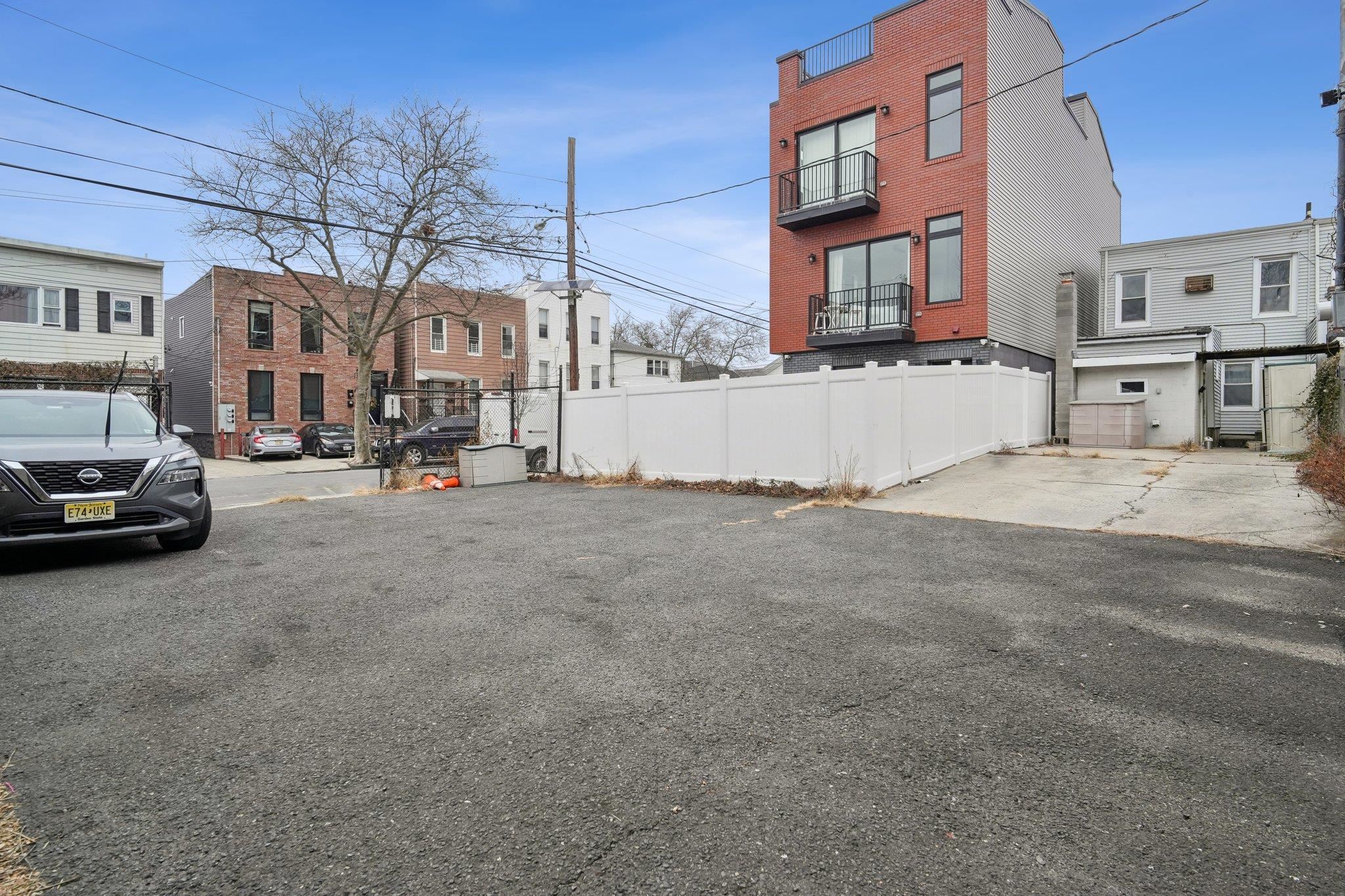 8 Milton Ave, Jersey City, New Jersey image 2