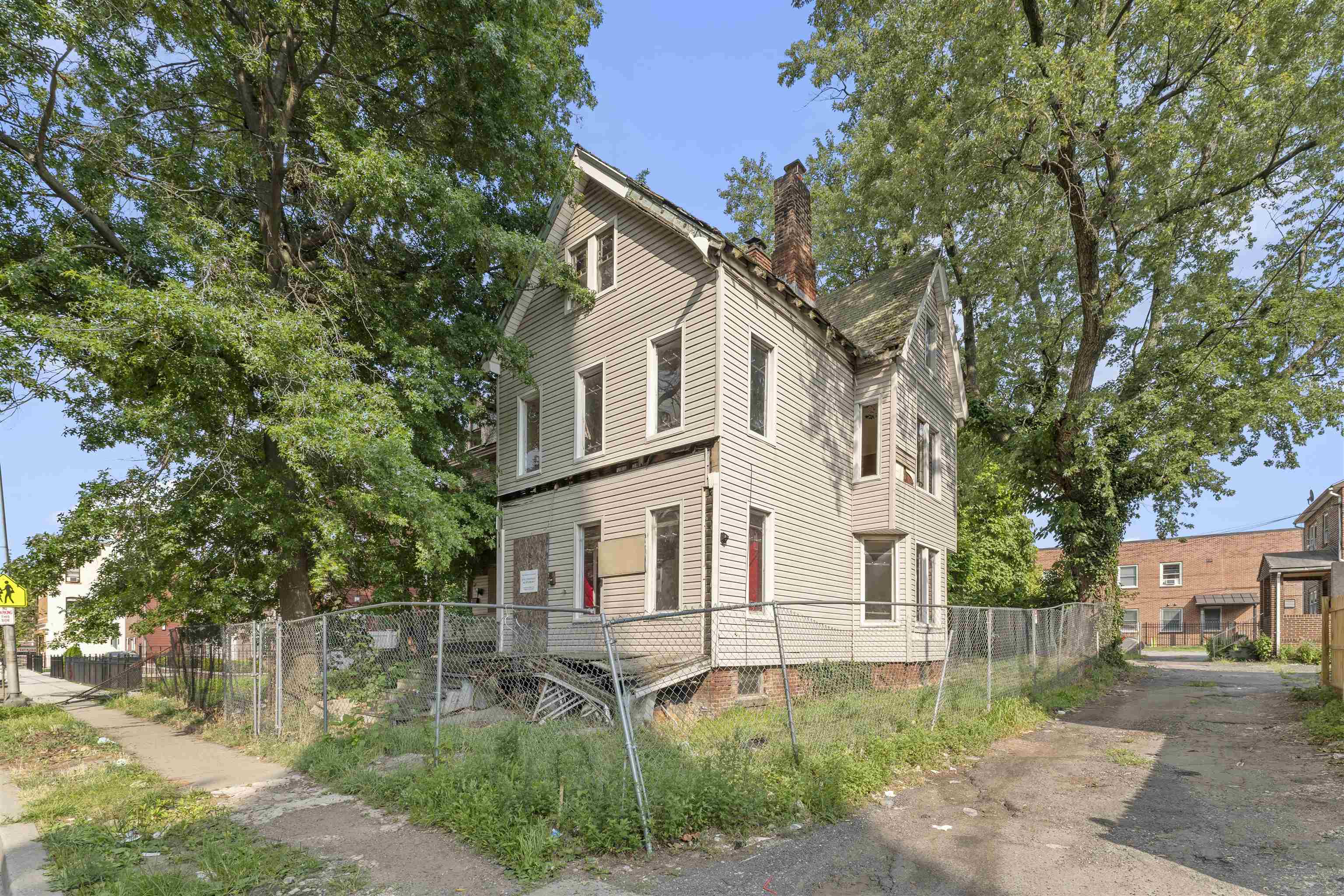 10 Clinton St, East Orange, New Jersey image 2