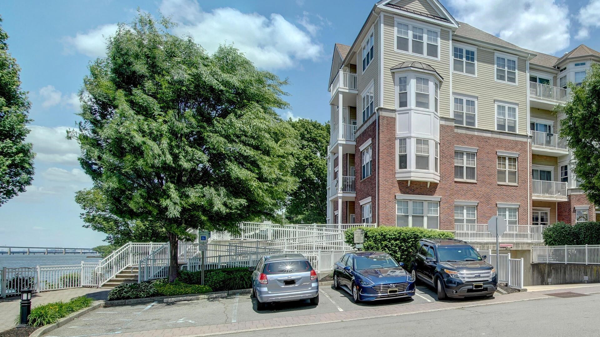 201 West 30th St #107, Bayonne, New Jersey image 1