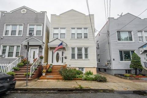 Multifamily For Sale - 119 Collard St<br/> Jersey City, NJ 07306