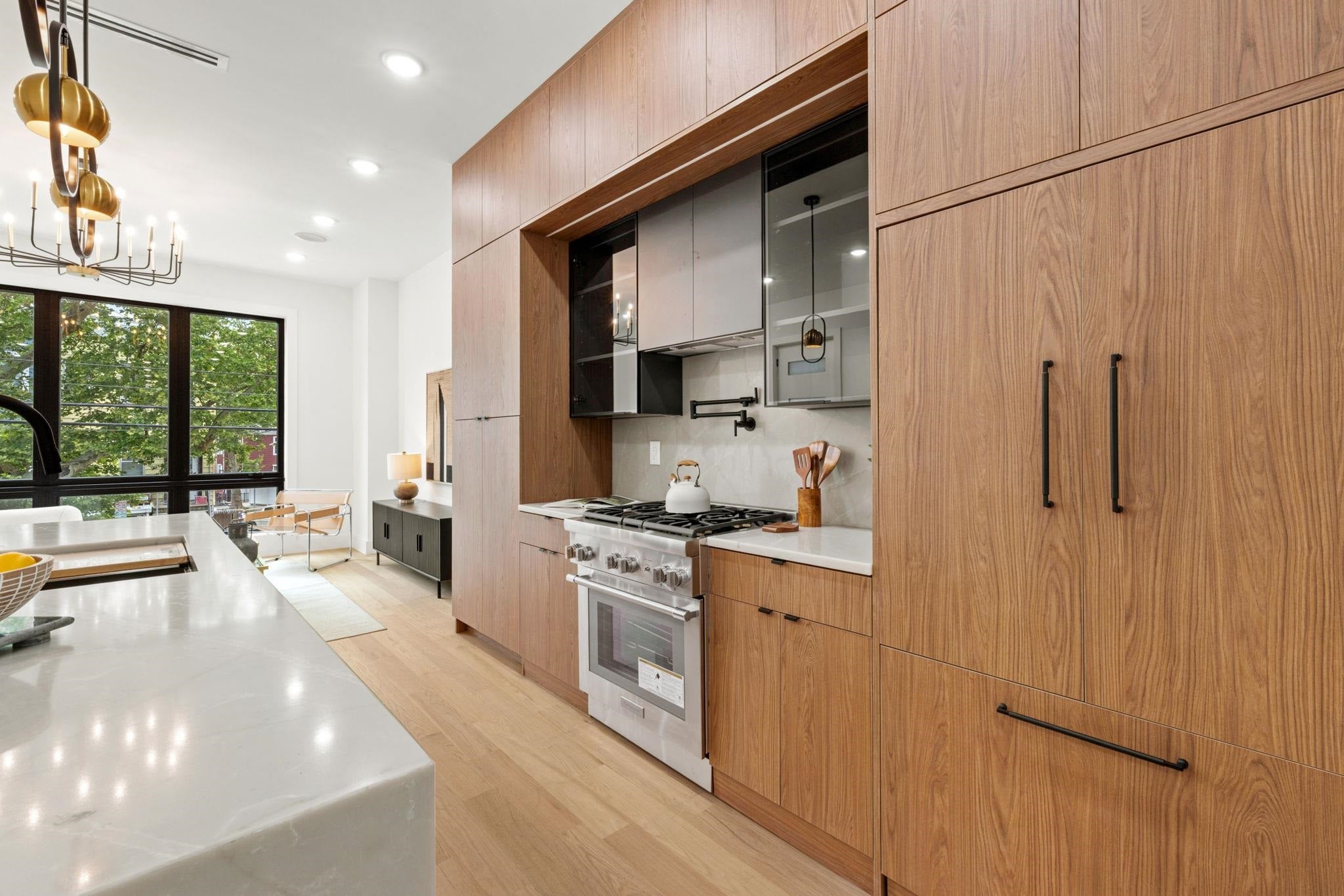 42 WAVERLY ST 1