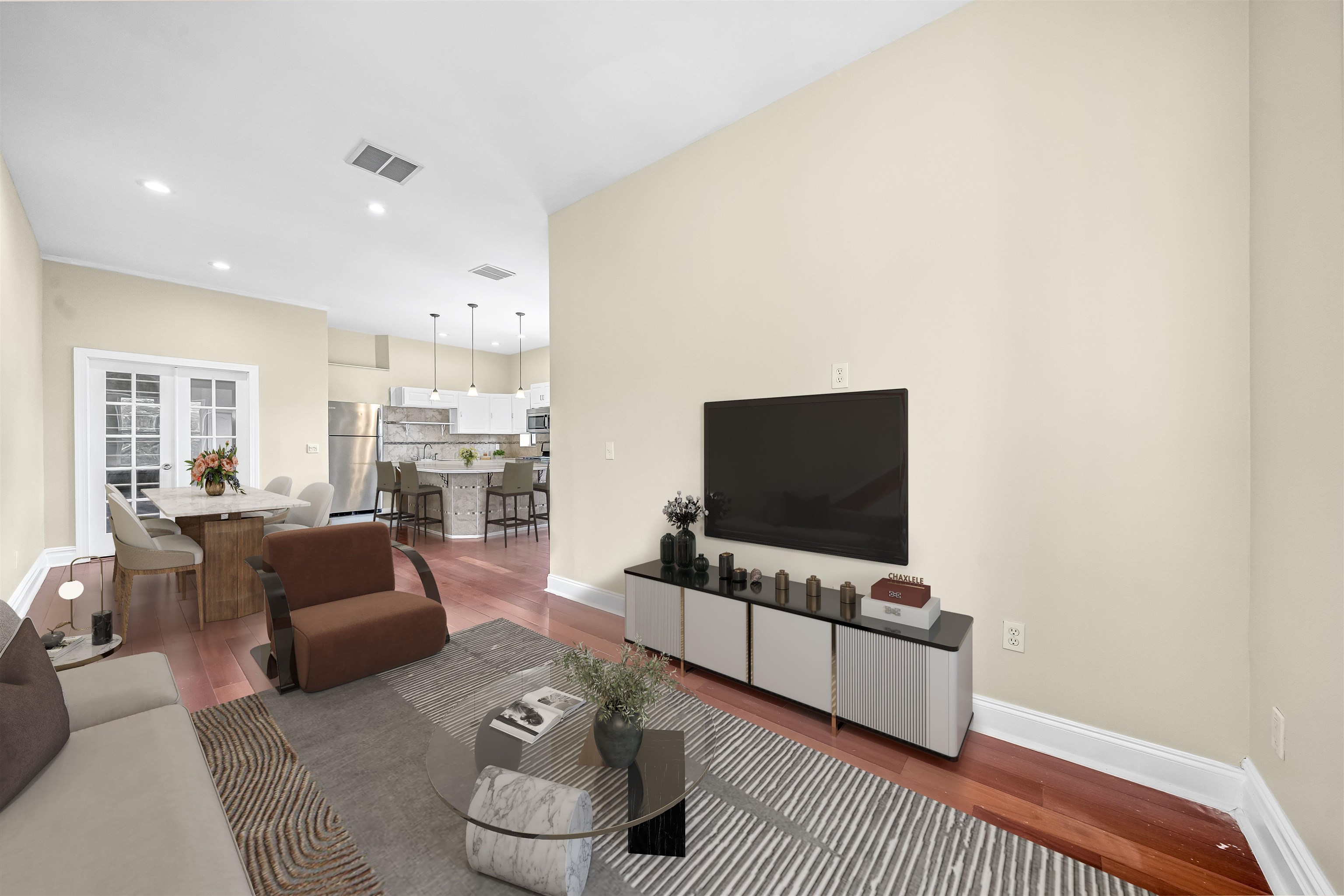 240 CLENDENNY AVE 5A