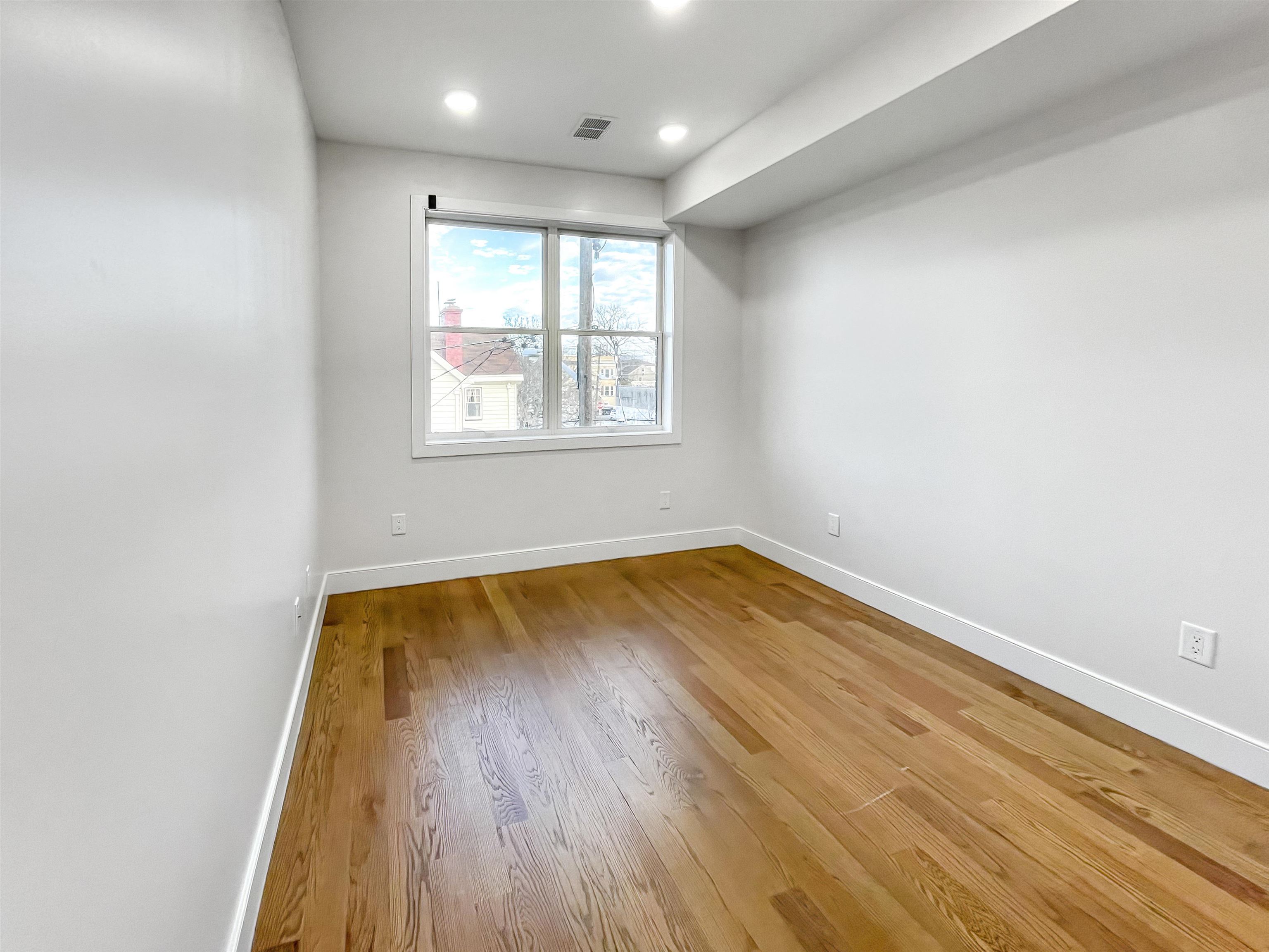 285 Lembeck Ave #1, Jersey City, New Jersey image 17