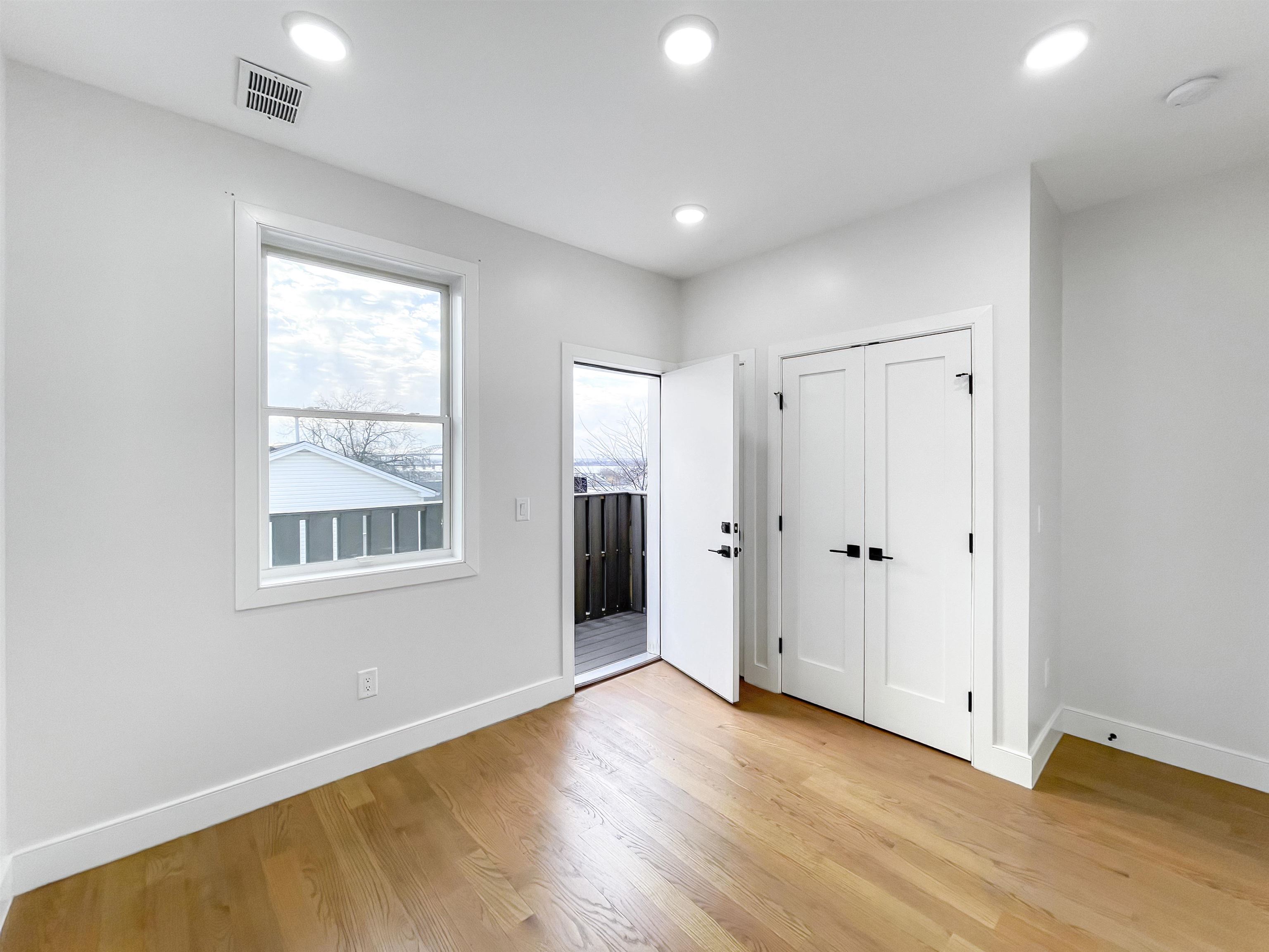 285 Lembeck Ave #1, Jersey City, New Jersey image 19