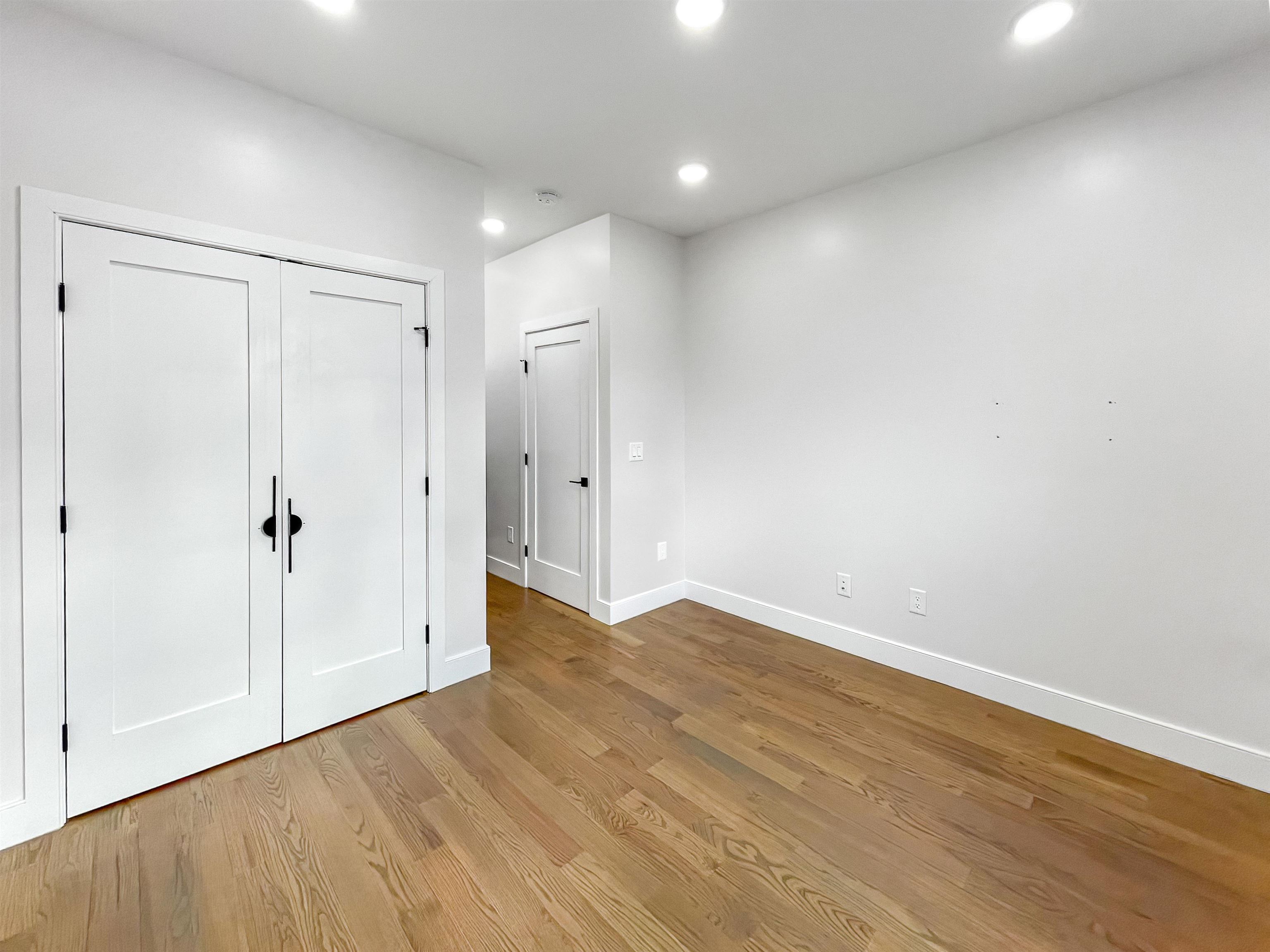 285 Lembeck Ave #1, Jersey City, New Jersey image 27