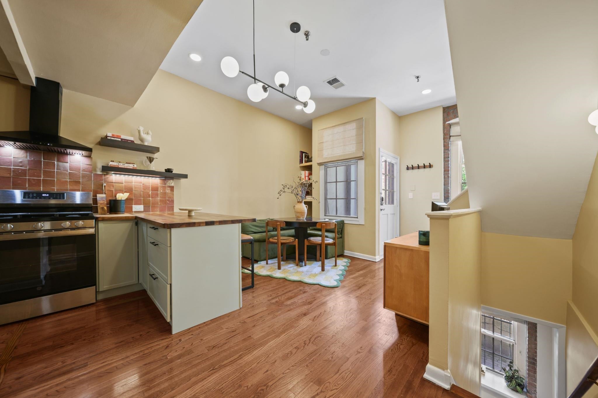Search Homes 1 158 WAYNE ST 109A