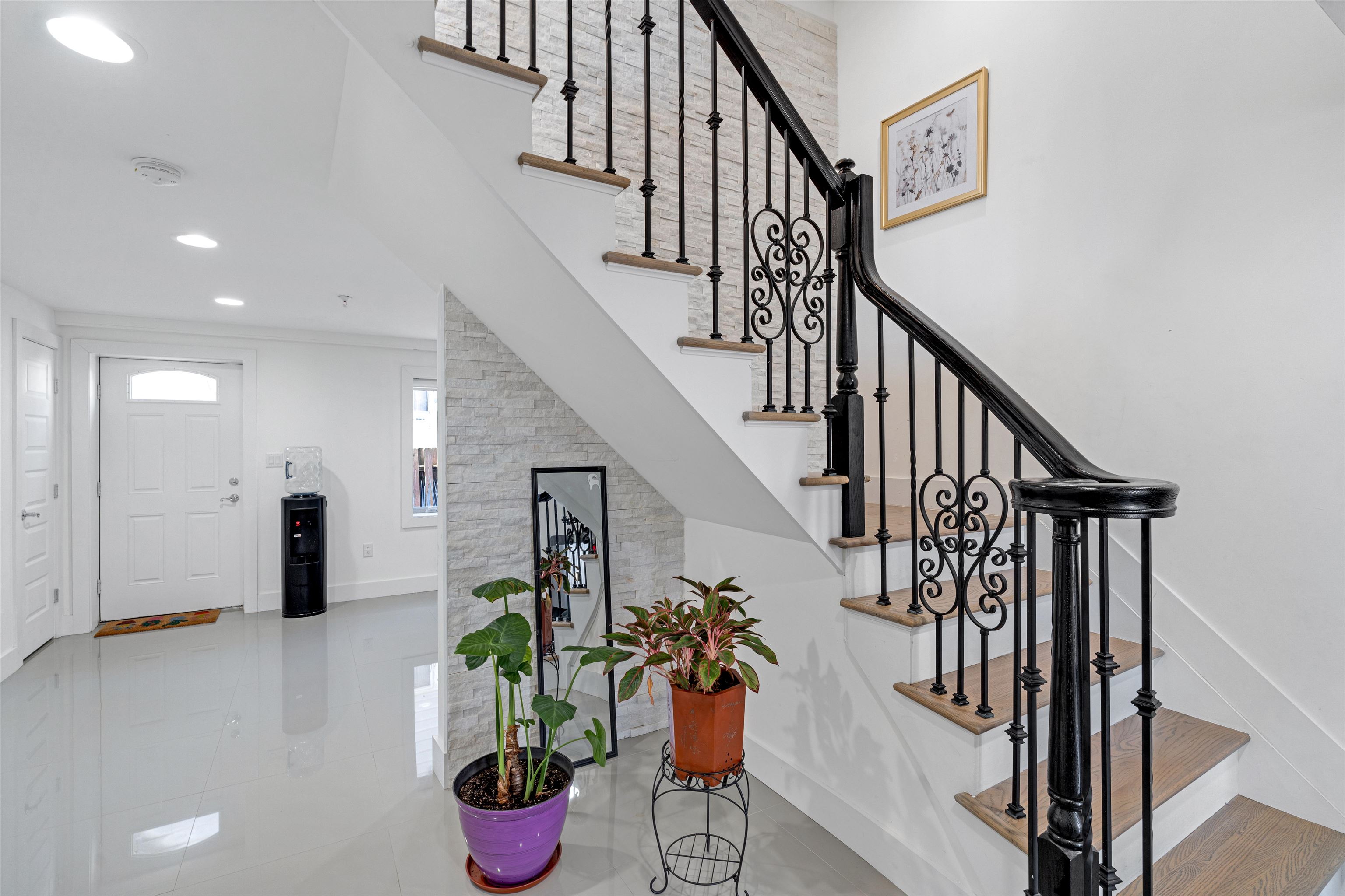 300 Hoym St, Fort Lee, New Jersey image 2