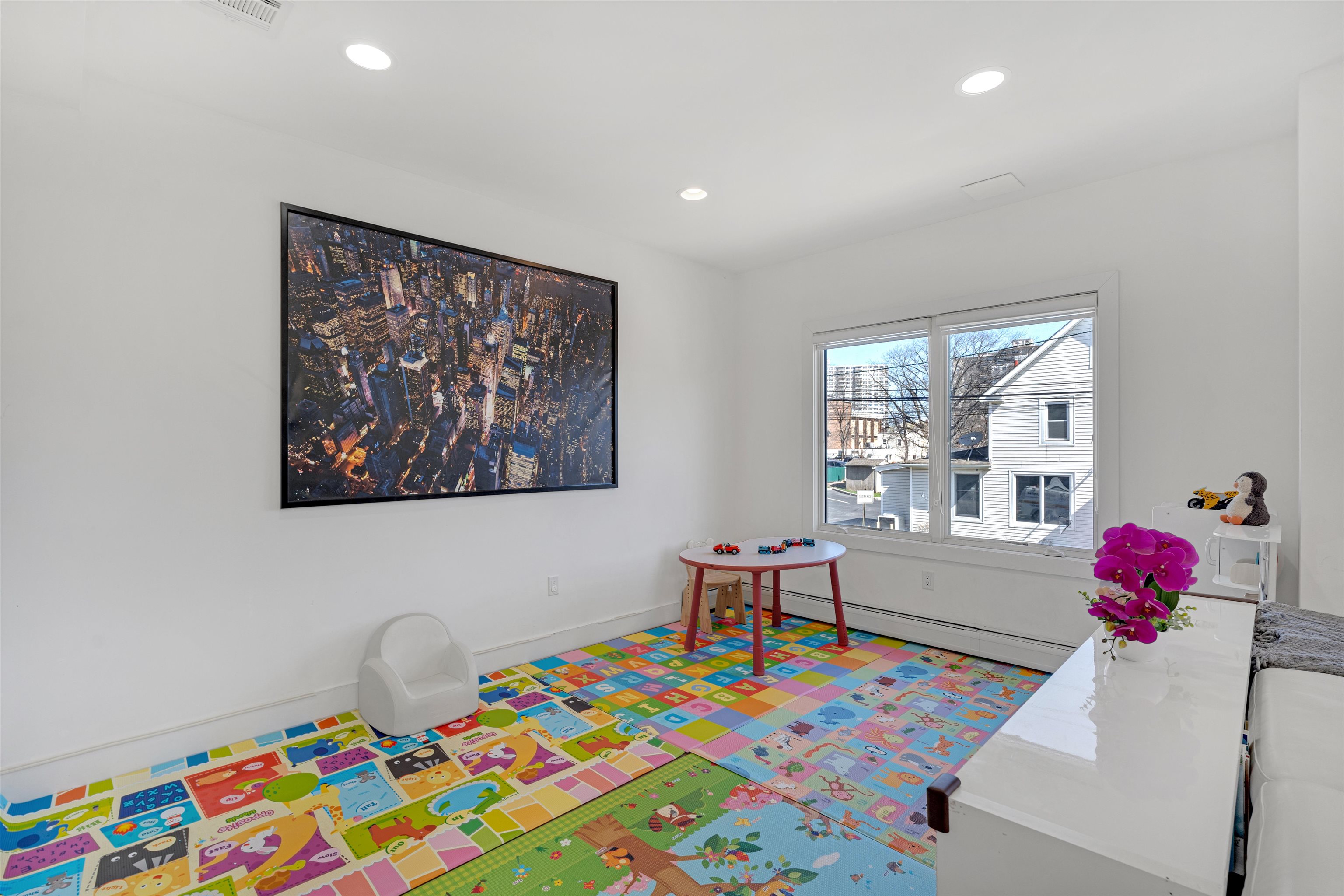 300 Hoym St, Fort Lee, New Jersey image 9