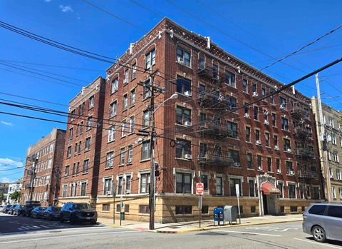 Condo For Sale - 301 79th St #D4<br/> North Bergen, NJ 07047