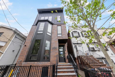 Condo For Sale - 109 Webster Ave #1<br/> Jersey City, NJ 07307