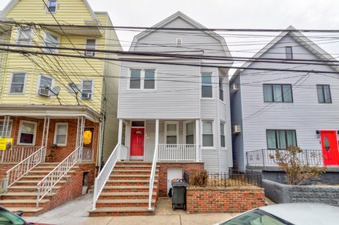 Homes For Rent - 121 West 19th St<br/> Bayonne, NJ 07002