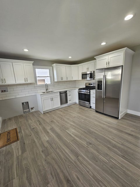 Apartment For Rent - 15 Dell Glen Ave #2<br/> Lodi, NJ 07644