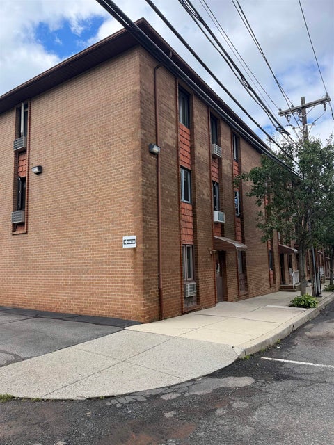 Homes For Rent - 122 North St #A2<br/> Bayonne, NJ 07002