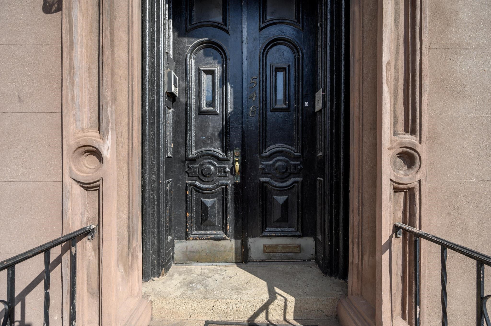 548 BRAMHALL AVE