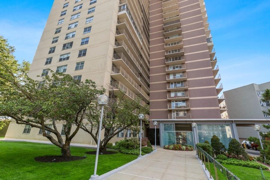 6040 Blvd East #10N, West New York, New Jersey image 26