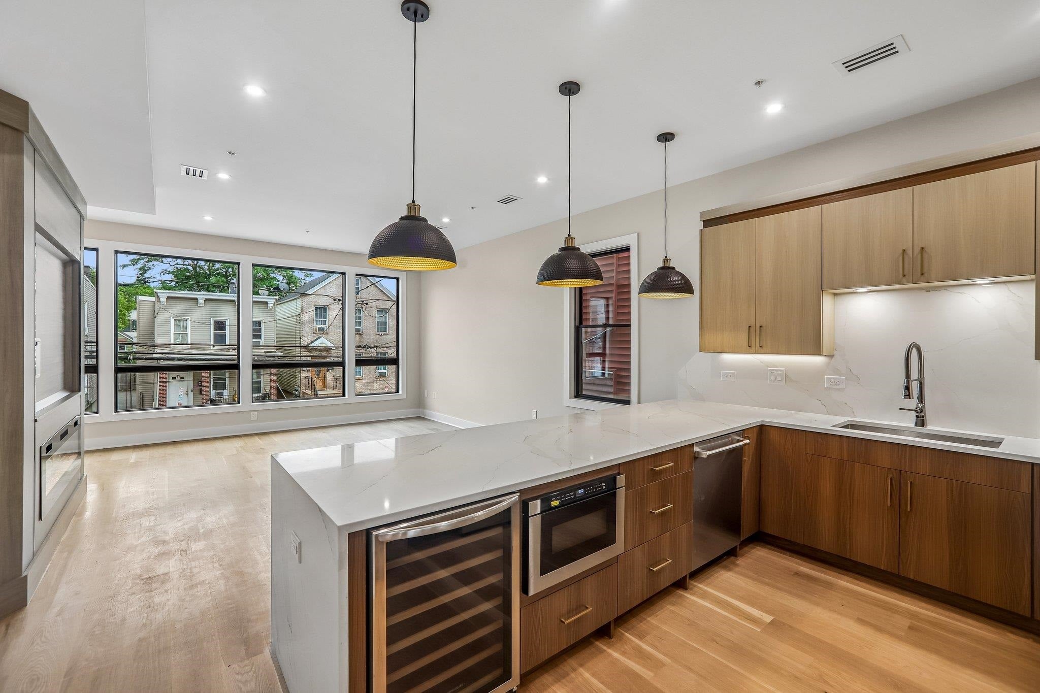 78 ZABRISKIE ST 2