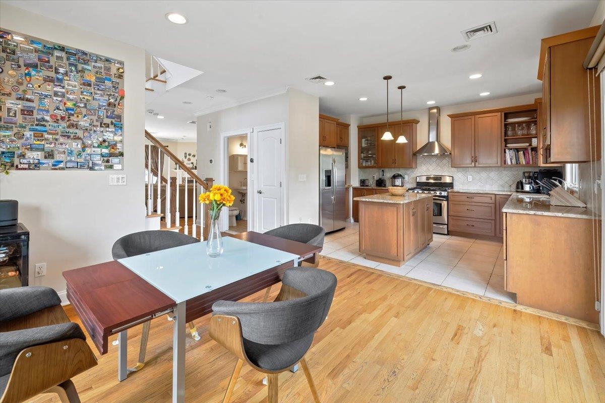 1464 River Rd #1, Edgewater, New Jersey image 9