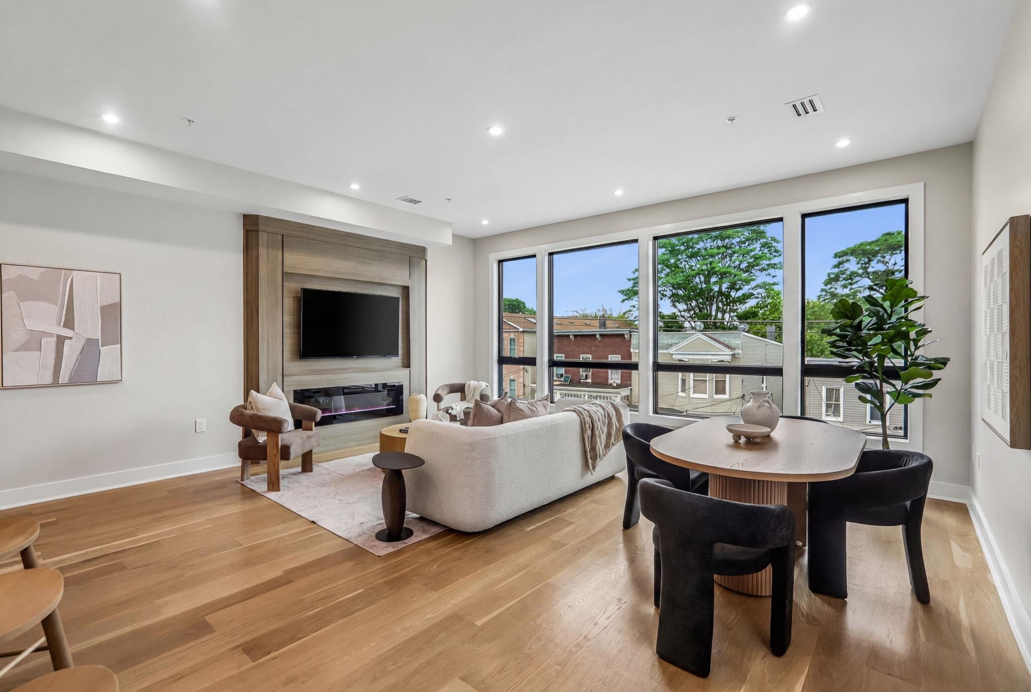 78 ZABRISKIE ST 3