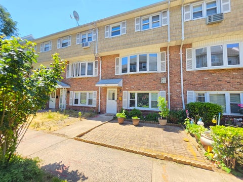 Homes For Rent - 9 Elna Ct<br/> Bayonne, NJ 07002