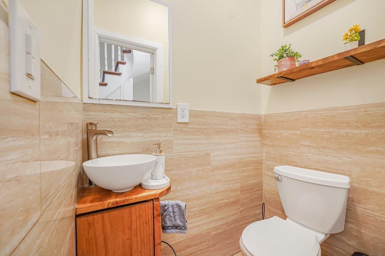 1527 38th St, North Bergen, New Jersey image 15