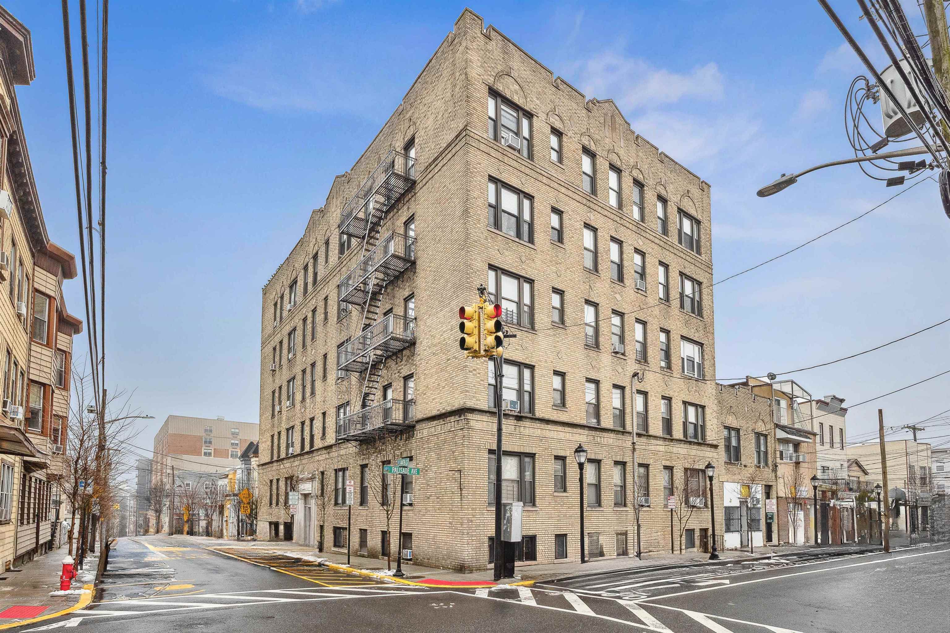 217 44th St #9, Union City, New Jersey image 1