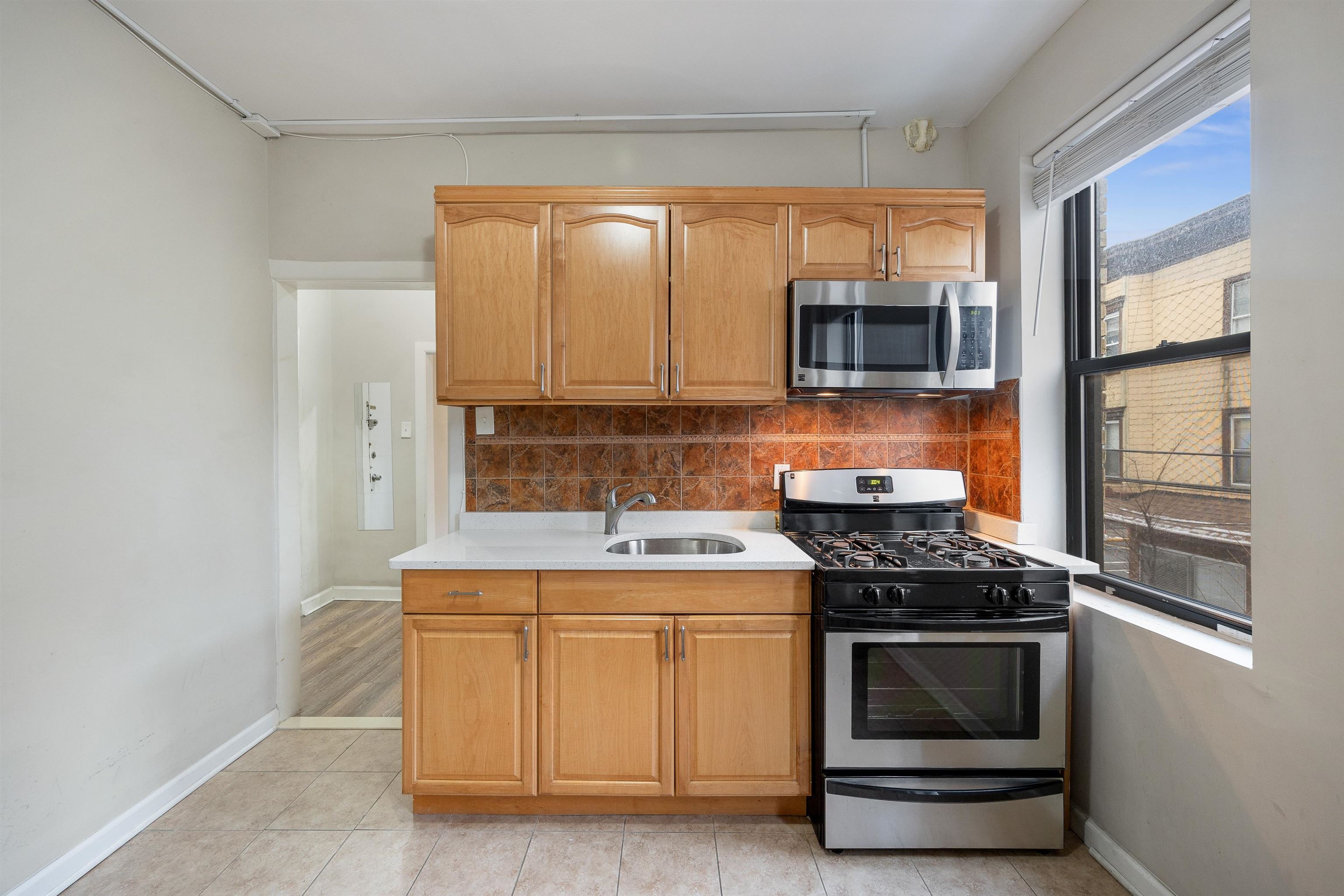 217 44th St #9, Union City, New Jersey image 7