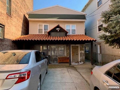 Multifamily For Rent - 30 Emerson Ave #2F<br/> Jersey City, NJ 07306