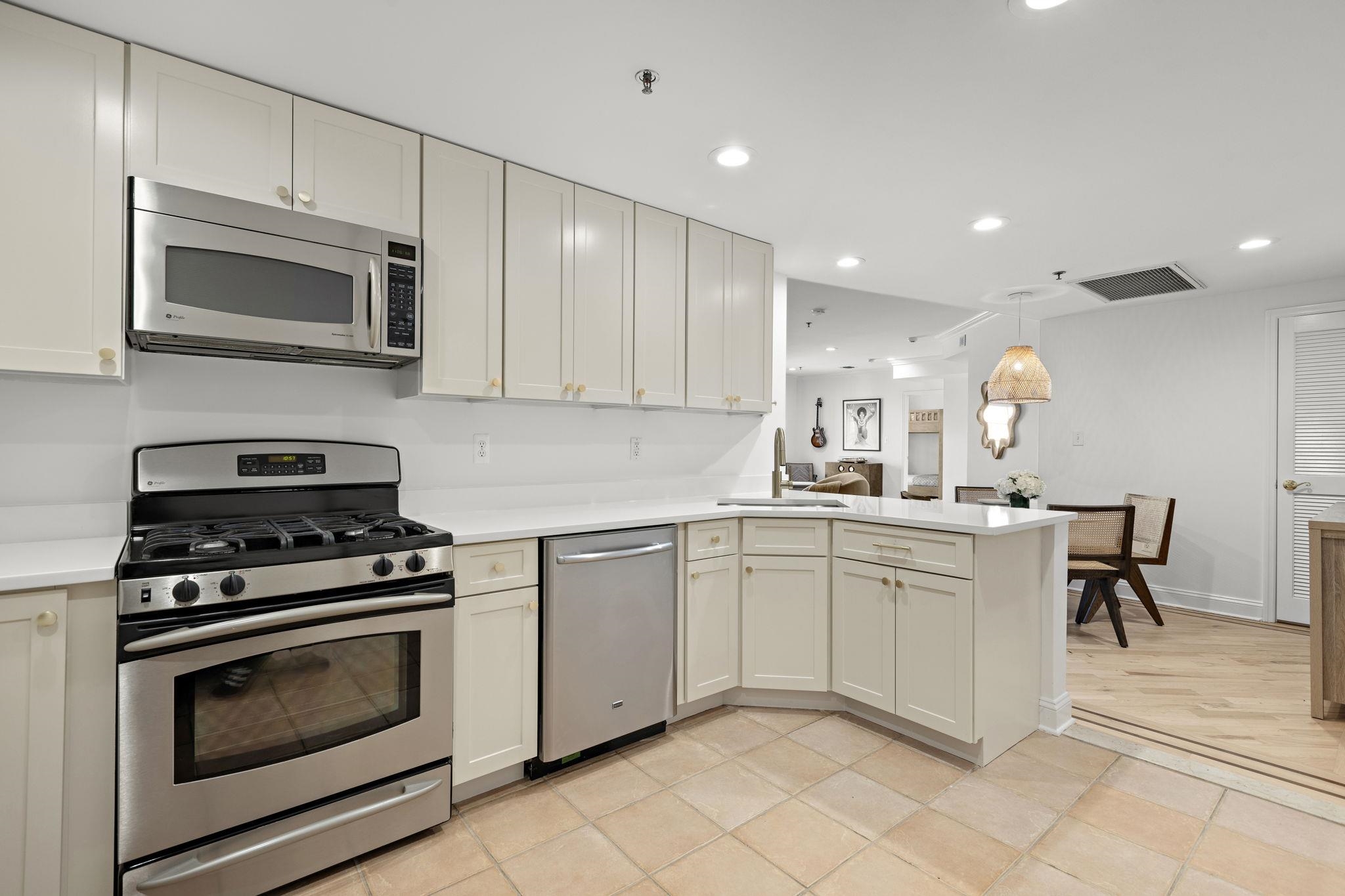 74 Monroe St #7, Hoboken, New Jersey image 8
