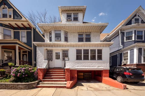 Homes For Rent - 163 Jewett Ave<br/> Jersey City, NJ 07304