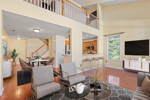 Condo For Sale - 119 Abbie Ct<br/> Guttenberg, NJ 07093