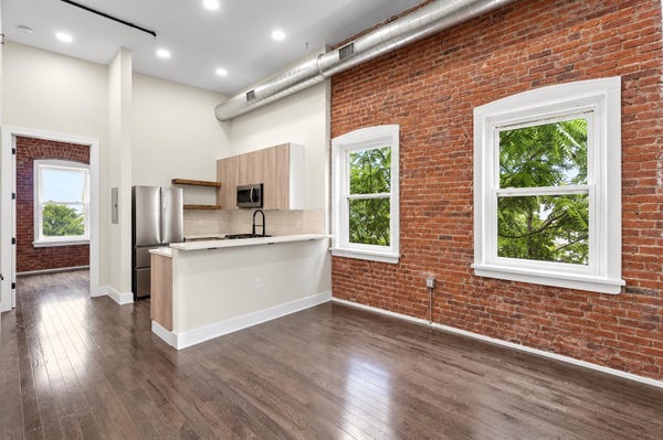 21 W 20TH ST APT 205, BAYONNE, NJ 07002 - Image a9906c8ef974cc0e9e545c9e13e1acd8/2085987610