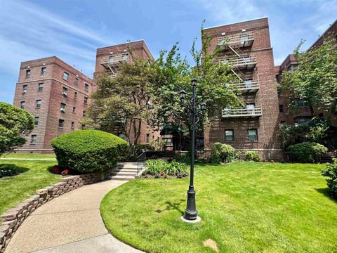 Homes For Sale - 2337 Hudson Terrace #B10<br/> Bergen County, Fort Lee, NJ 07024