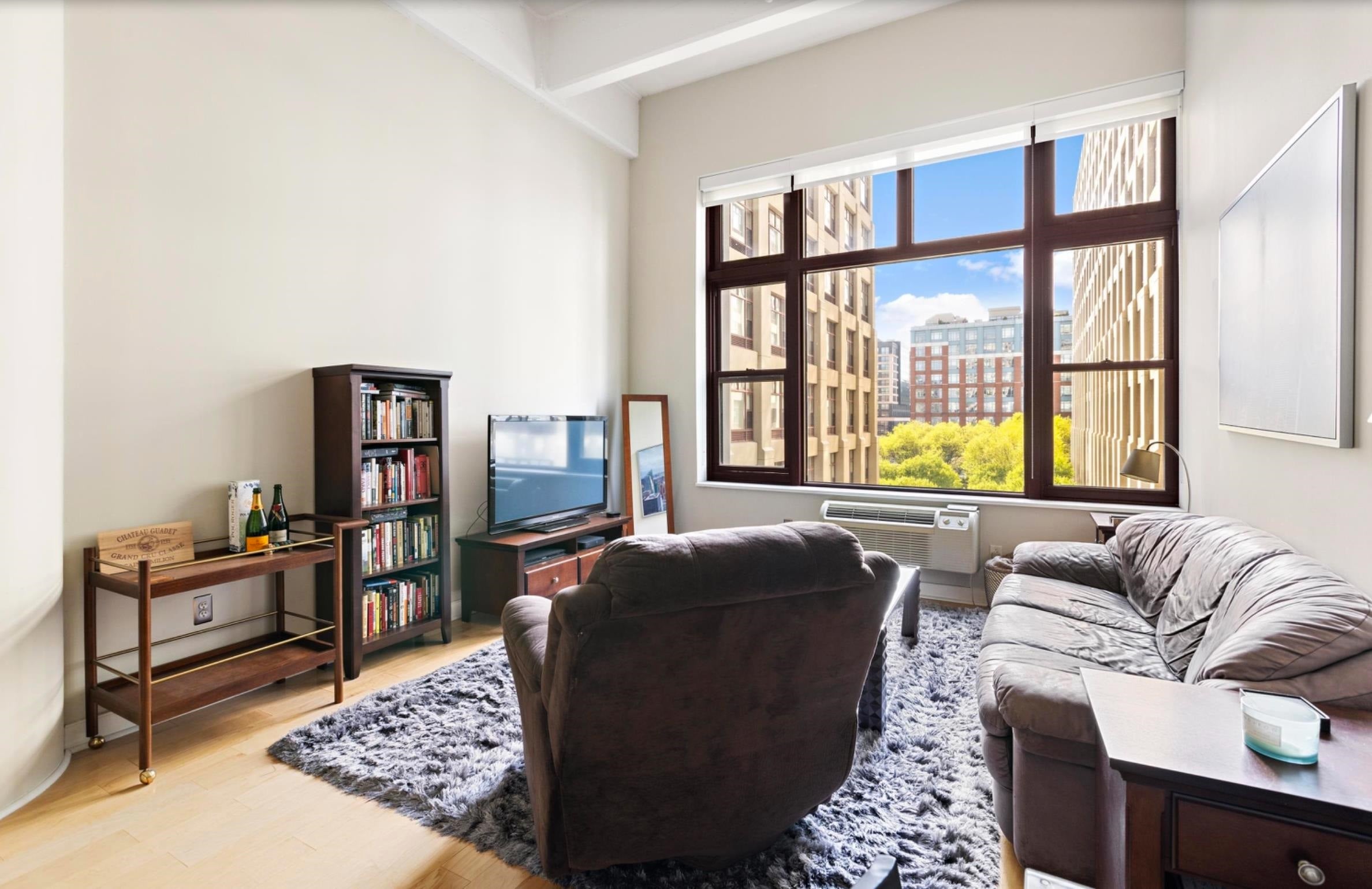 1500 HUDSON ST 4B