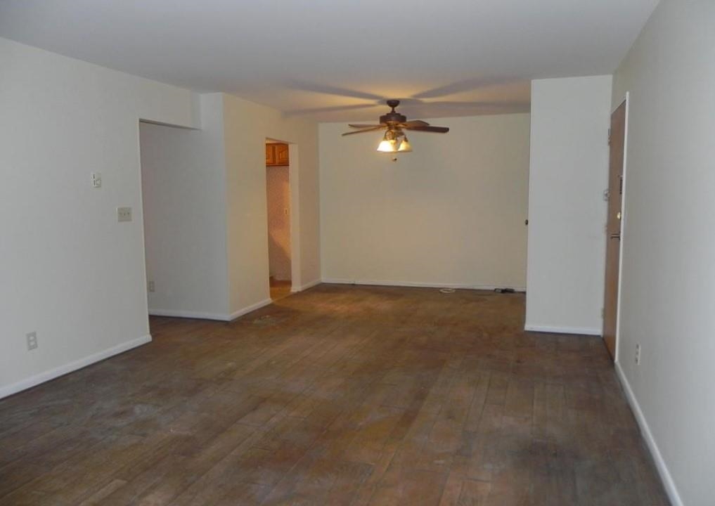 460 Liberty St #208, Little Ferry, New Jersey image 2